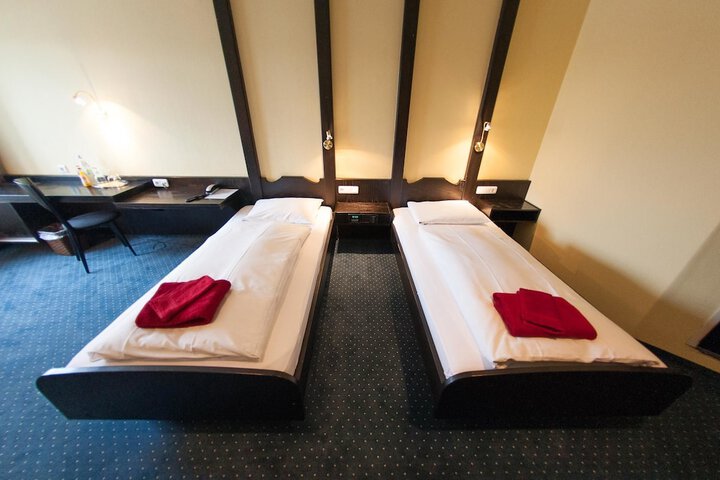 Room 3 of 57