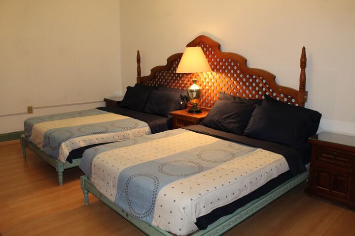 Room 10 of 19