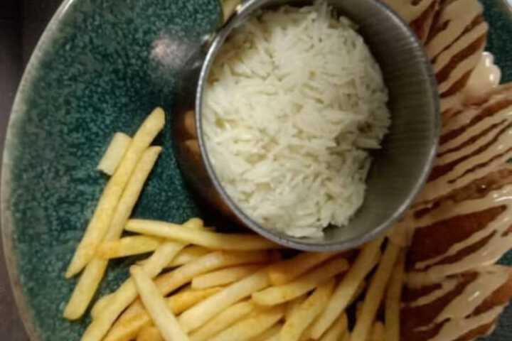 Dining 40 of 82
