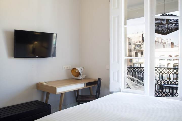 Room 4 of 38