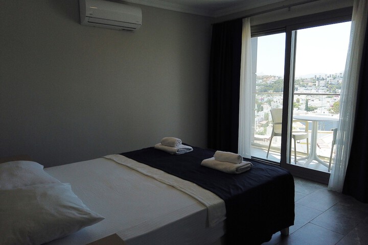 Room 17 of 31