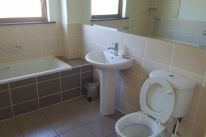 Room 2 of 57