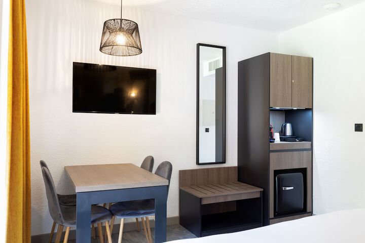 Room 16 of 55