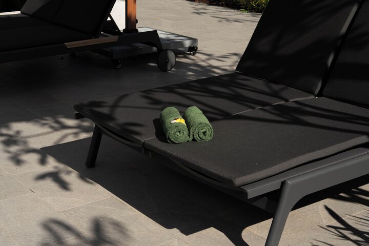 Sundeck 38 of 40