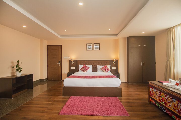 Room 18 of 37