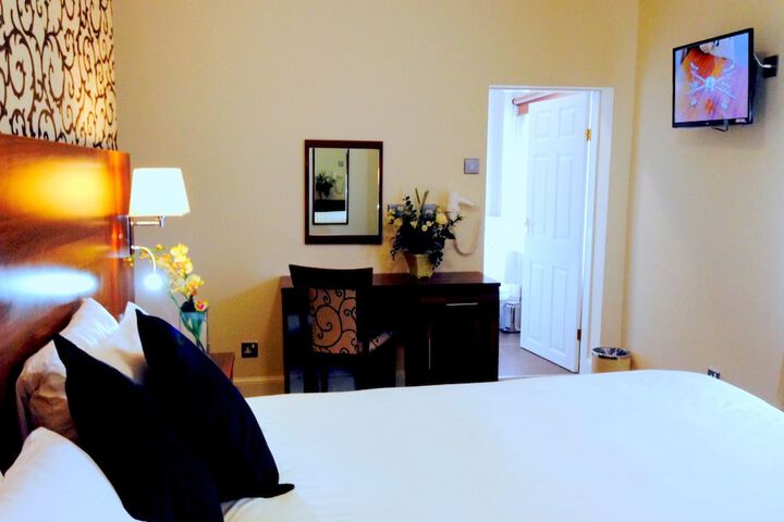 Room 12 of 35