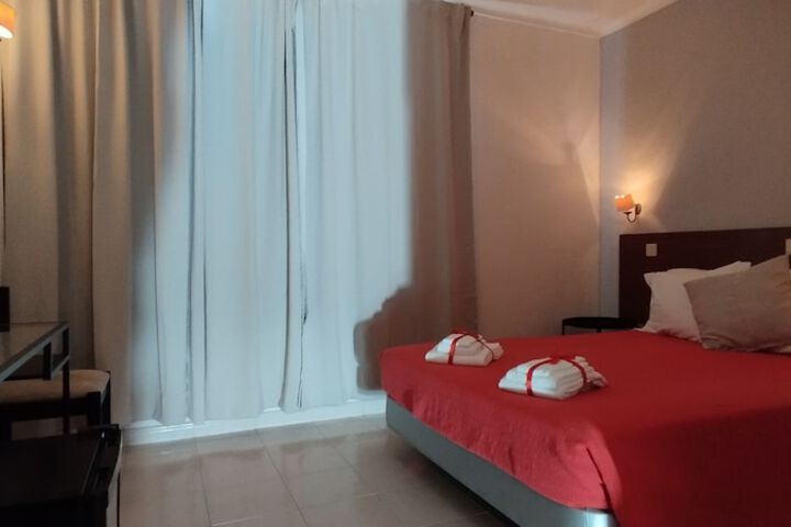 Room 15 of 82