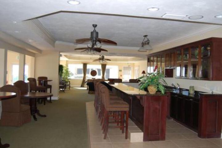 DiMucci TT 402 Condo in Daytona Beach Shores, FL