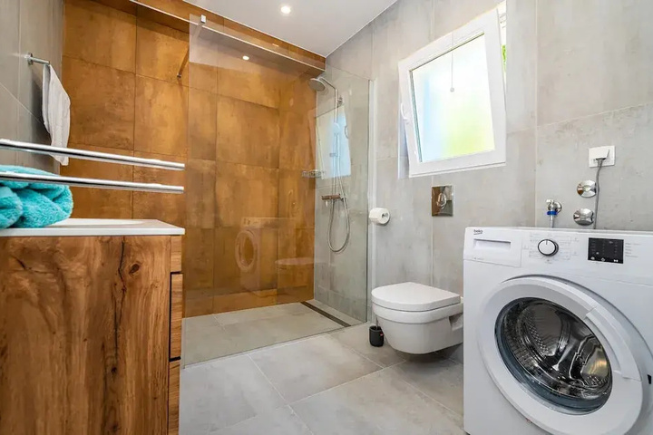 Amazing Home in Privlaka With 3 Bedrooms Wifi and Heated Swimming Pool