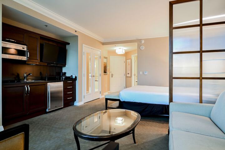 Room 47 of 105
