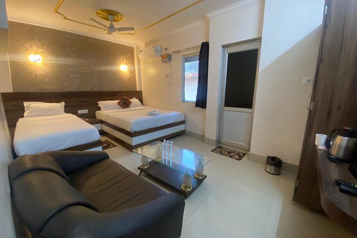 Room 54 of 83