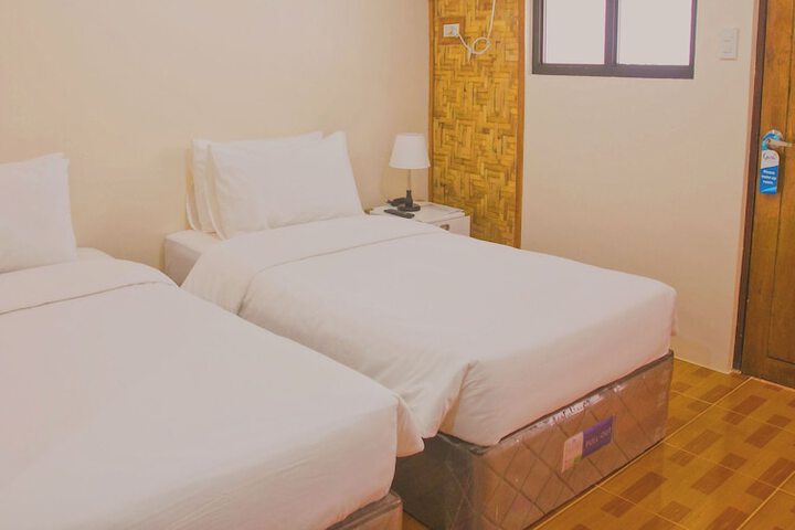 Room 3 of 27