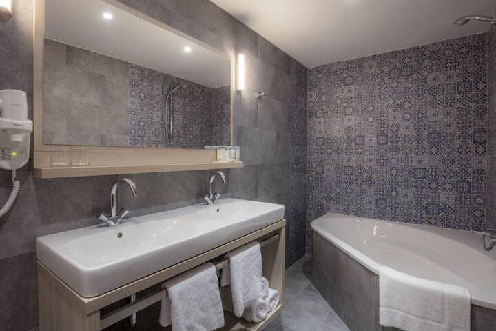 Clean Restrooms