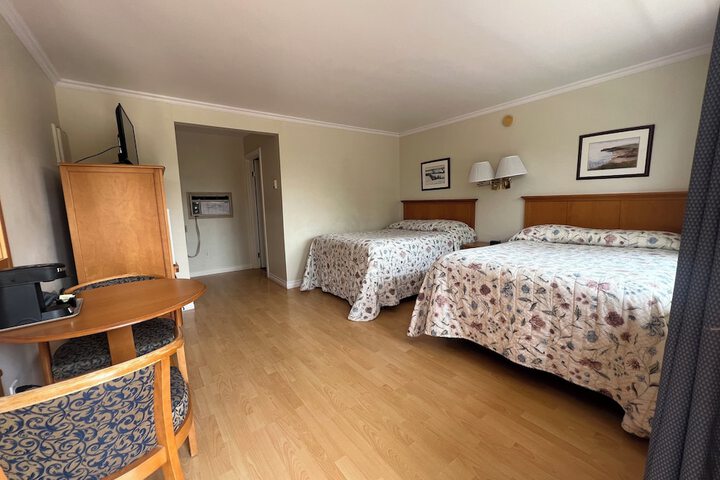 Room 22 of 64