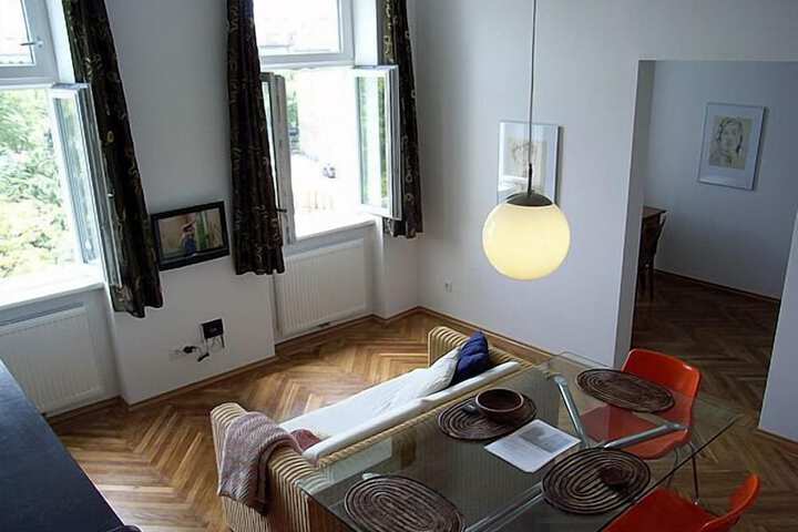 Room 73 of 108