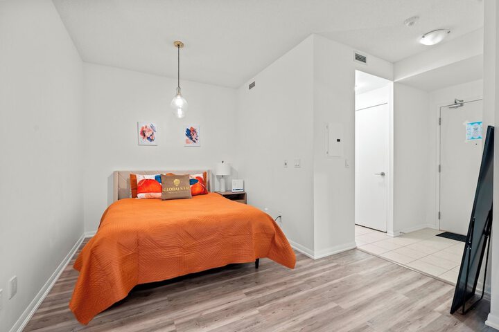 Room 212 of 330