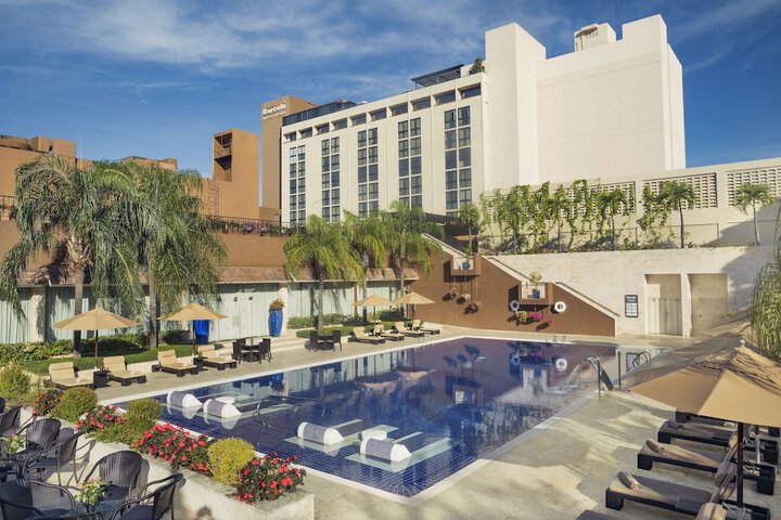 Hotel with Pool