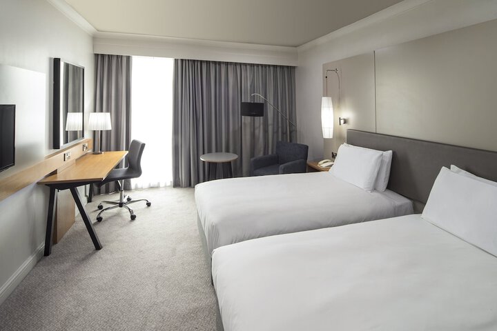 Room 16 of 137