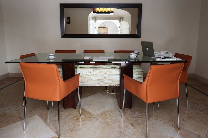Concierge desk