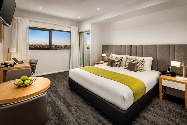 Room 4 of 34