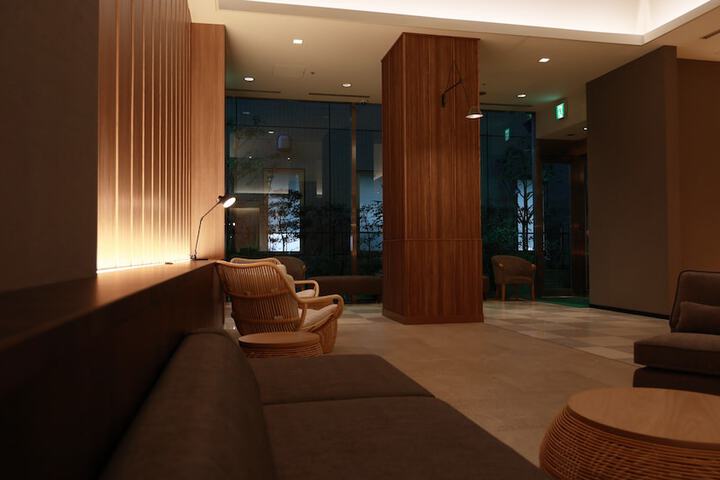 Entrance & Lobby