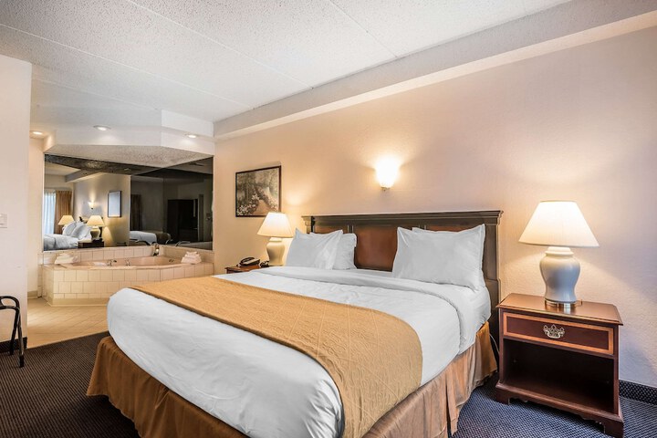 Upgrade Business Suite 2 Double Beds (6 of 14)