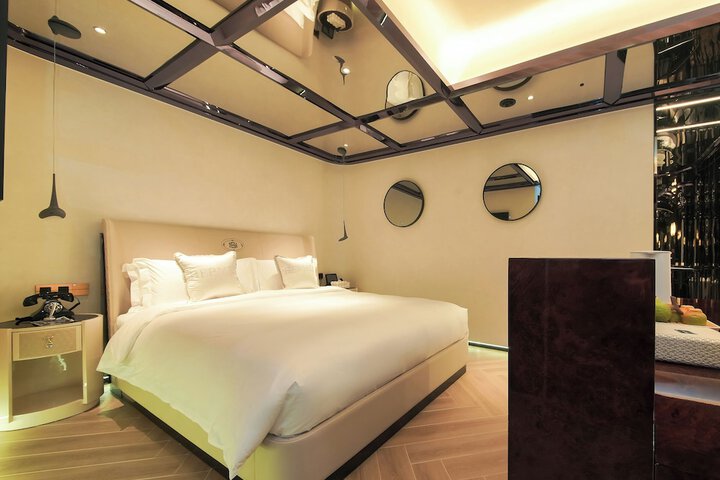 Room 14 of 29