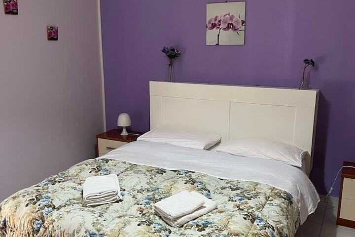 Room 28 of 46