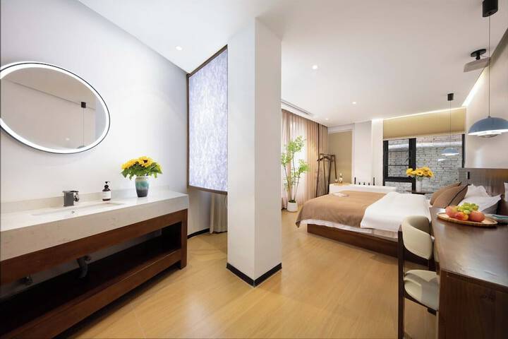 Room 55 of 61