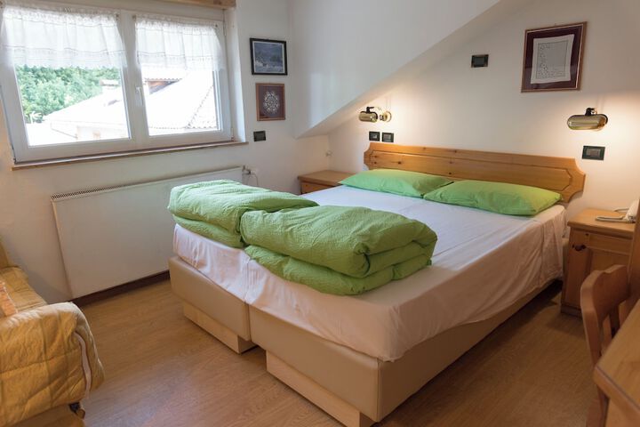 Room 25 of 61