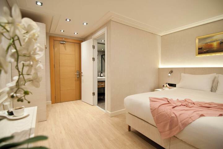Room 45 of 92