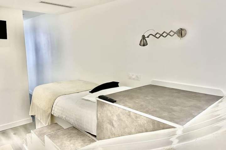 Room 18 of 52