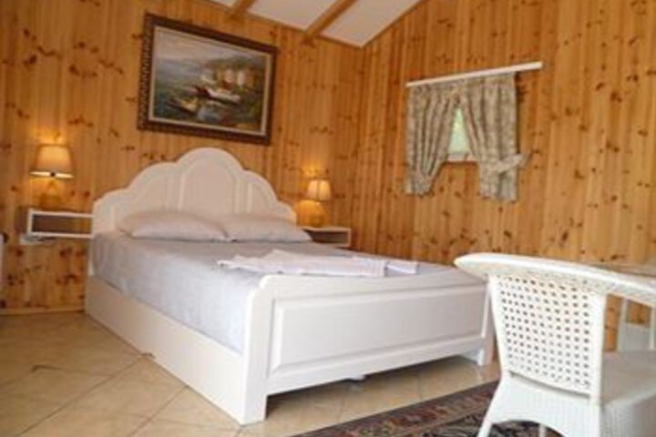 Room 16 of 28