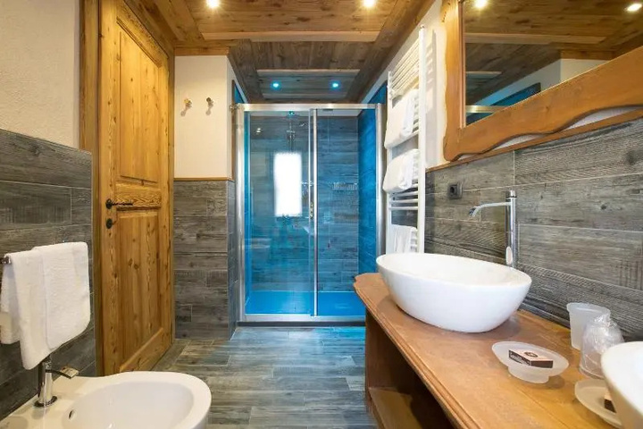 Bath Interior