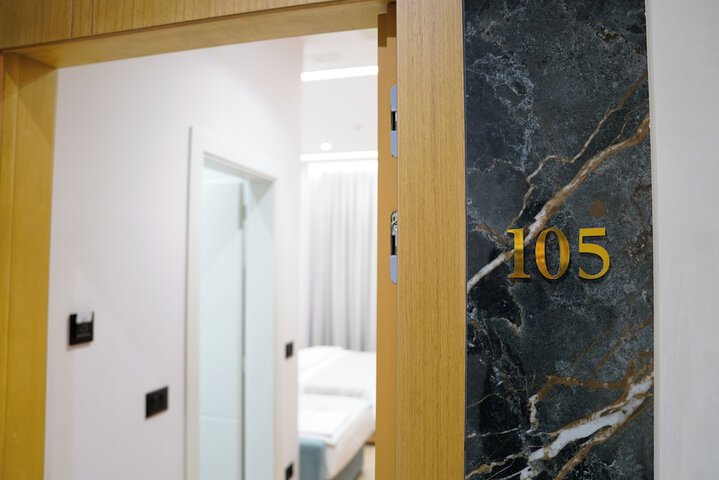 Room 146 of 249