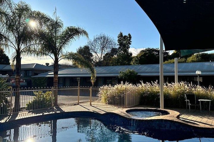 Pool 17 of 47