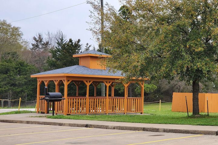 BBQ/picnic area