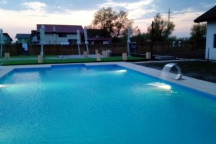 Pool 27 of 35