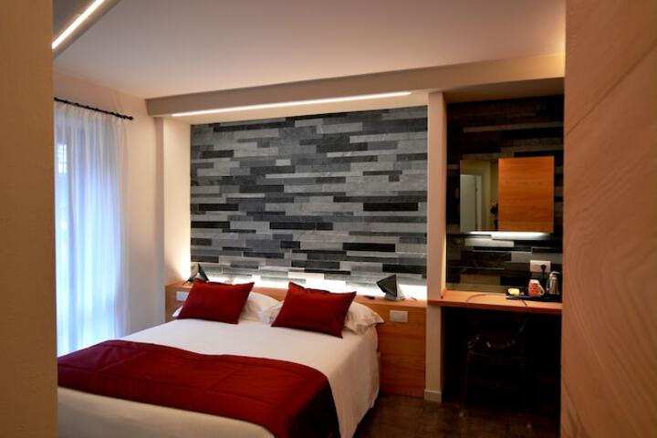 Room 7 of 43