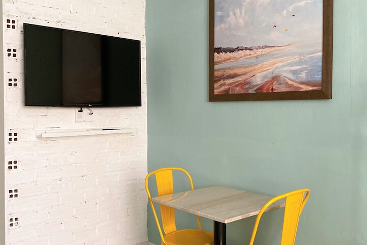 Room 4 of 35