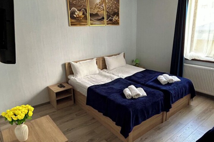 Room 15 of 72