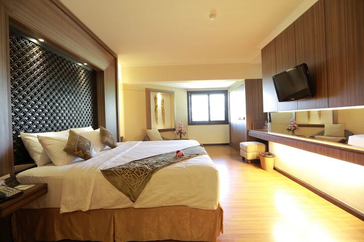 Room 13 of 69