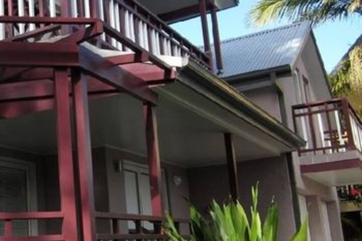 Sea Eagle Manor