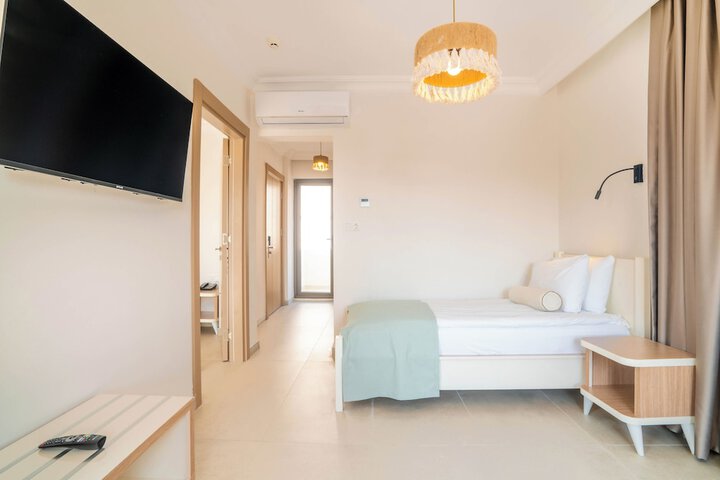 Room 14 of 185