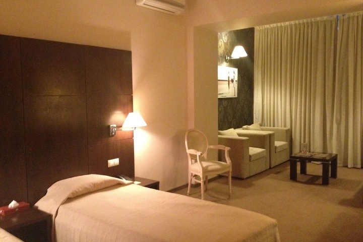 Room 8 of 53