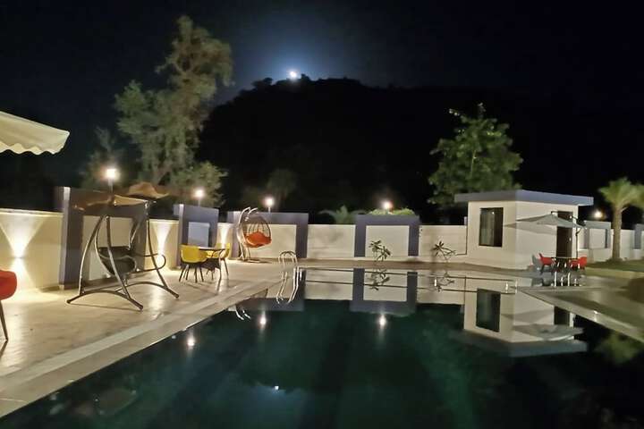 Pool 94 of 112