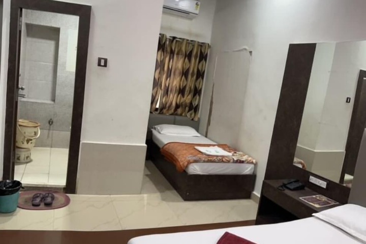 Room 8 of 59