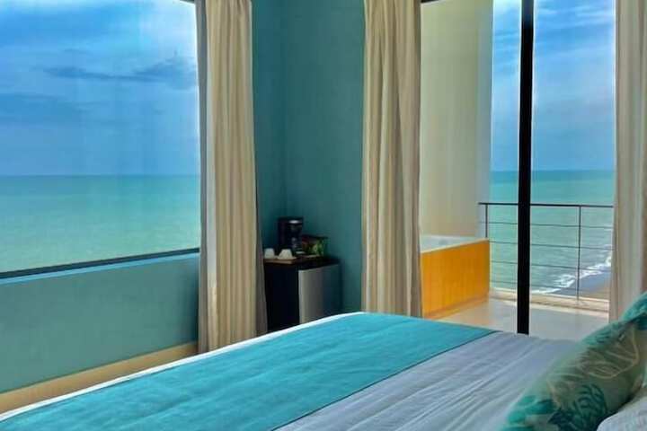 Room 7 of 38