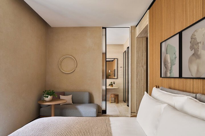 Room 27 of 95