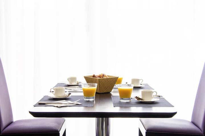 Dining 42 of 66
